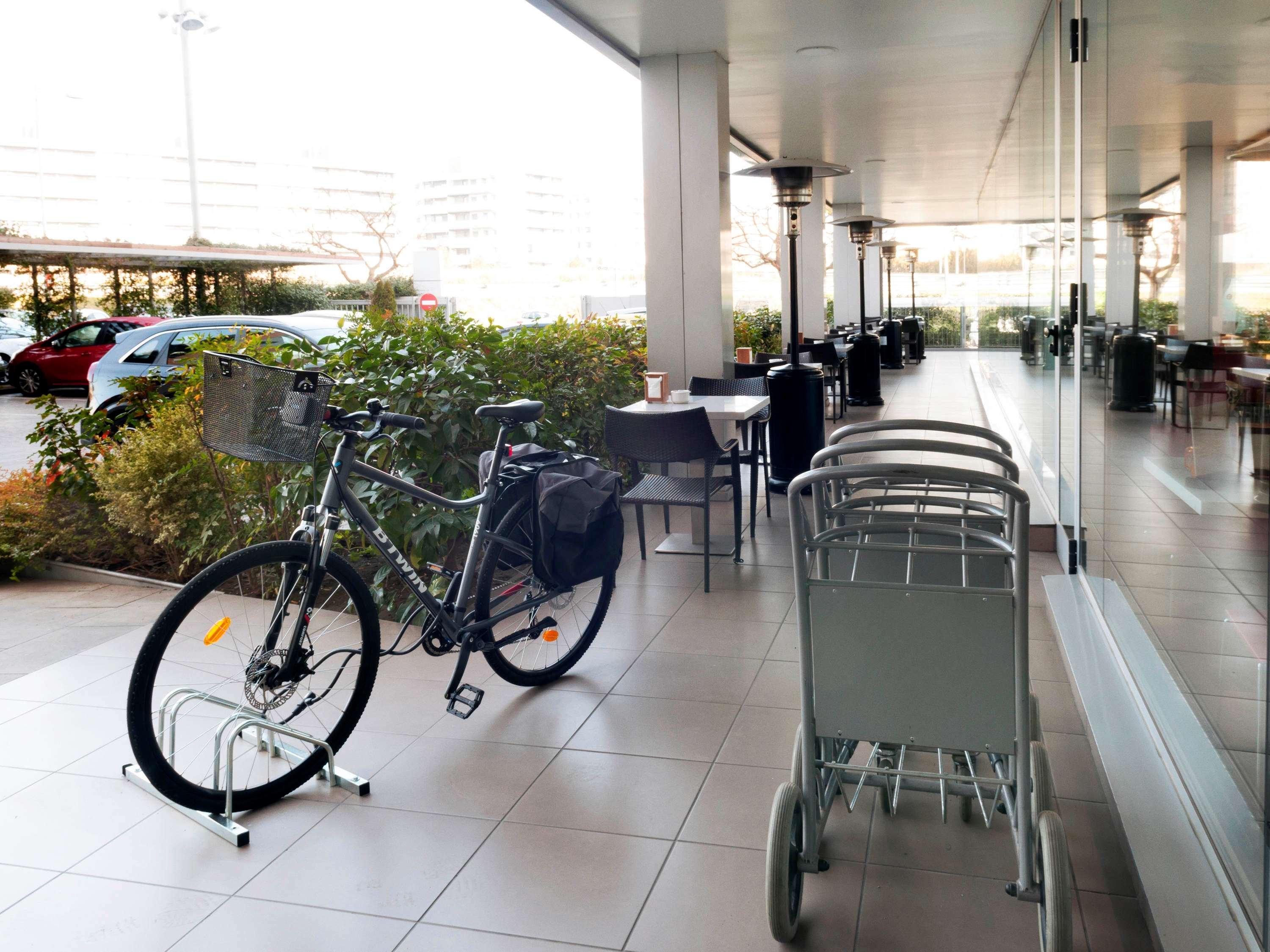 Hotel Ibis Lleida Exterior foto